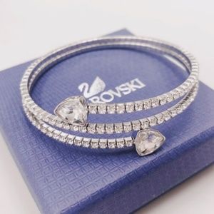 TWISTY TRIANGLE BANGLE, WHITE, RHODIUM PLATING